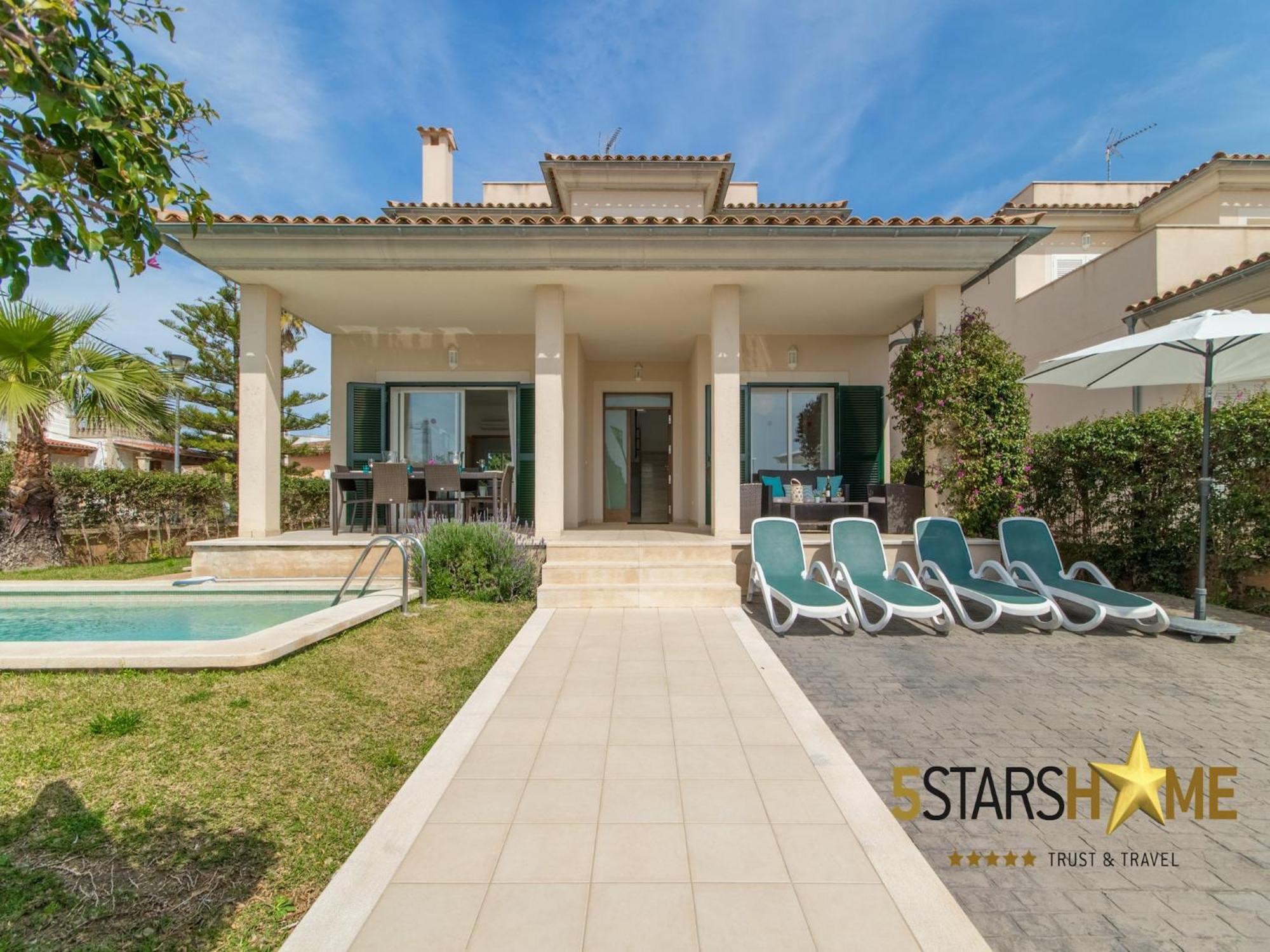 Villa, 200 Meters From Alcudia (Mallorca)