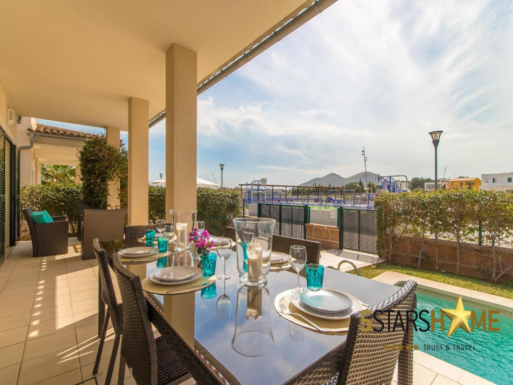 Villa, 200 Meters From Villa *